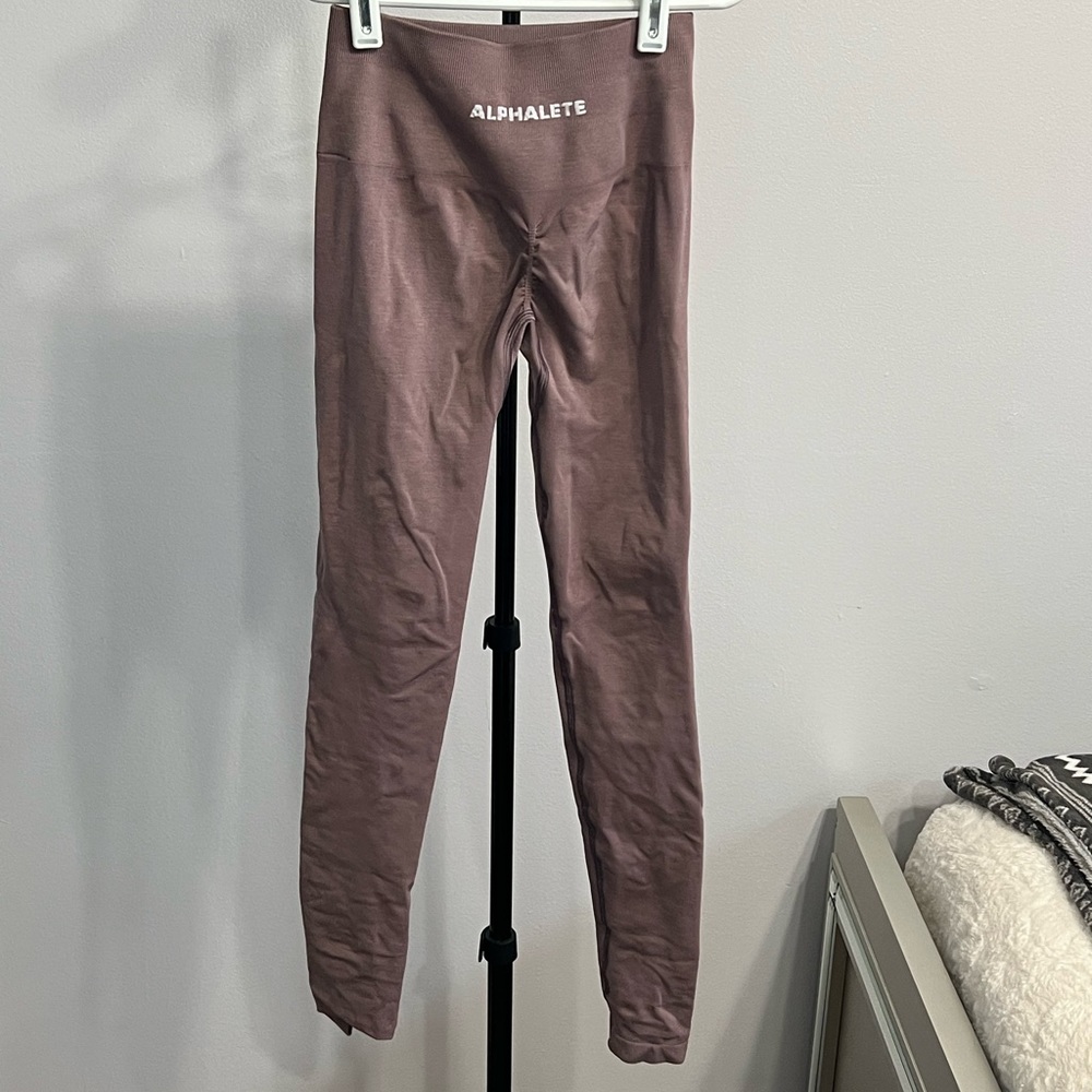 Alphalete Amplify Leggings ~Passive Purple Color, Size XS